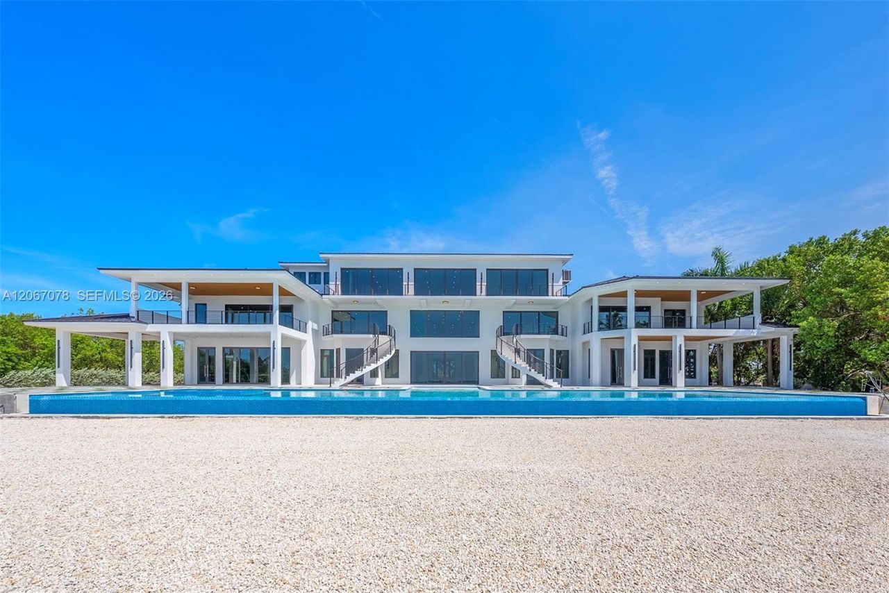 2405 Coco Plum Dr, Marathon, FL 33050 Photo