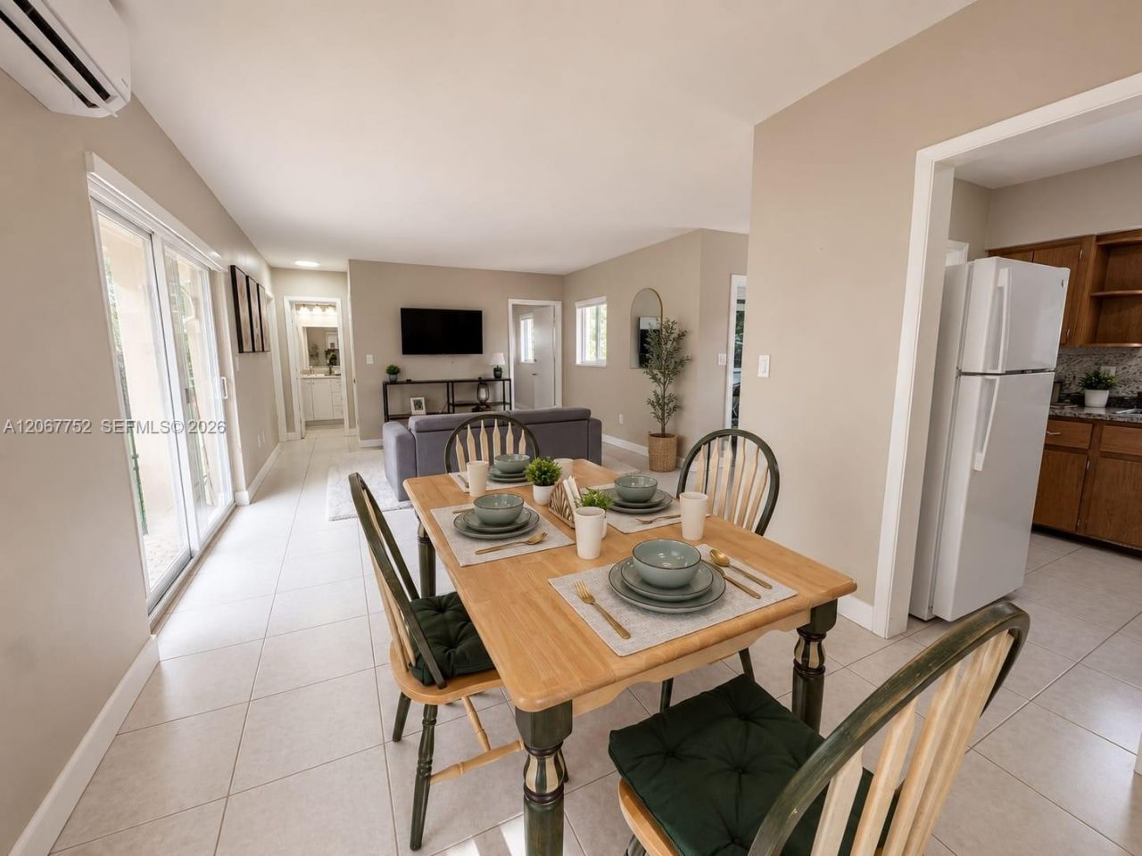 31 SW 8th St, Unit 1, Hallandale Beach, FL 33009 Photo