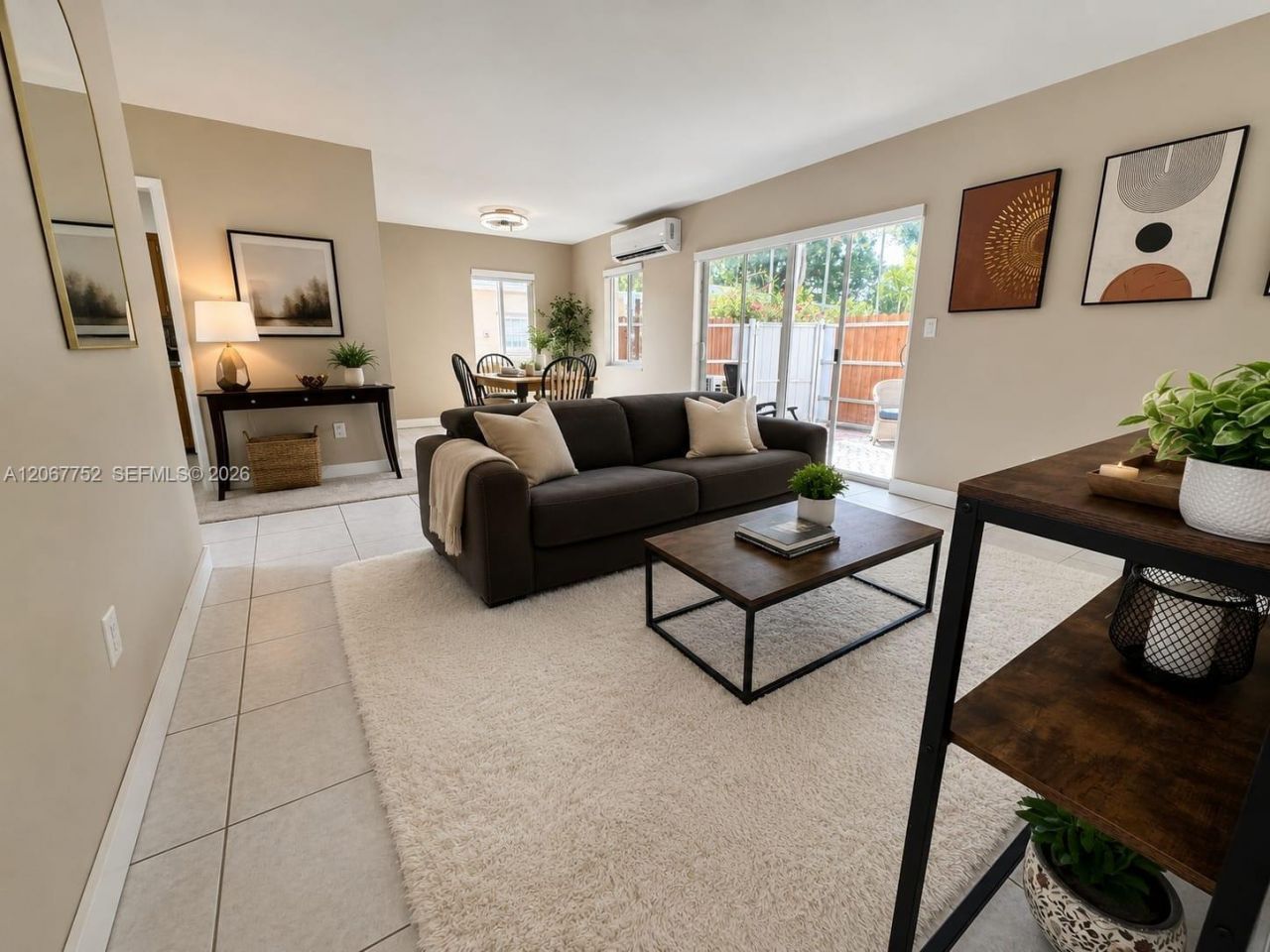 31 SW 8th St, Unit 1, Hallandale Beach, FL 33009 Photo