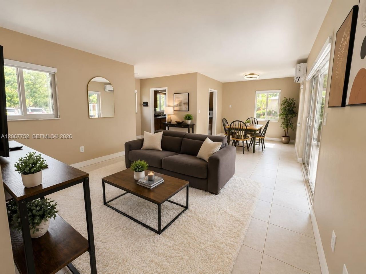 31 SW 8th St, Unit 1, Hallandale Beach, FL 33009 Photo