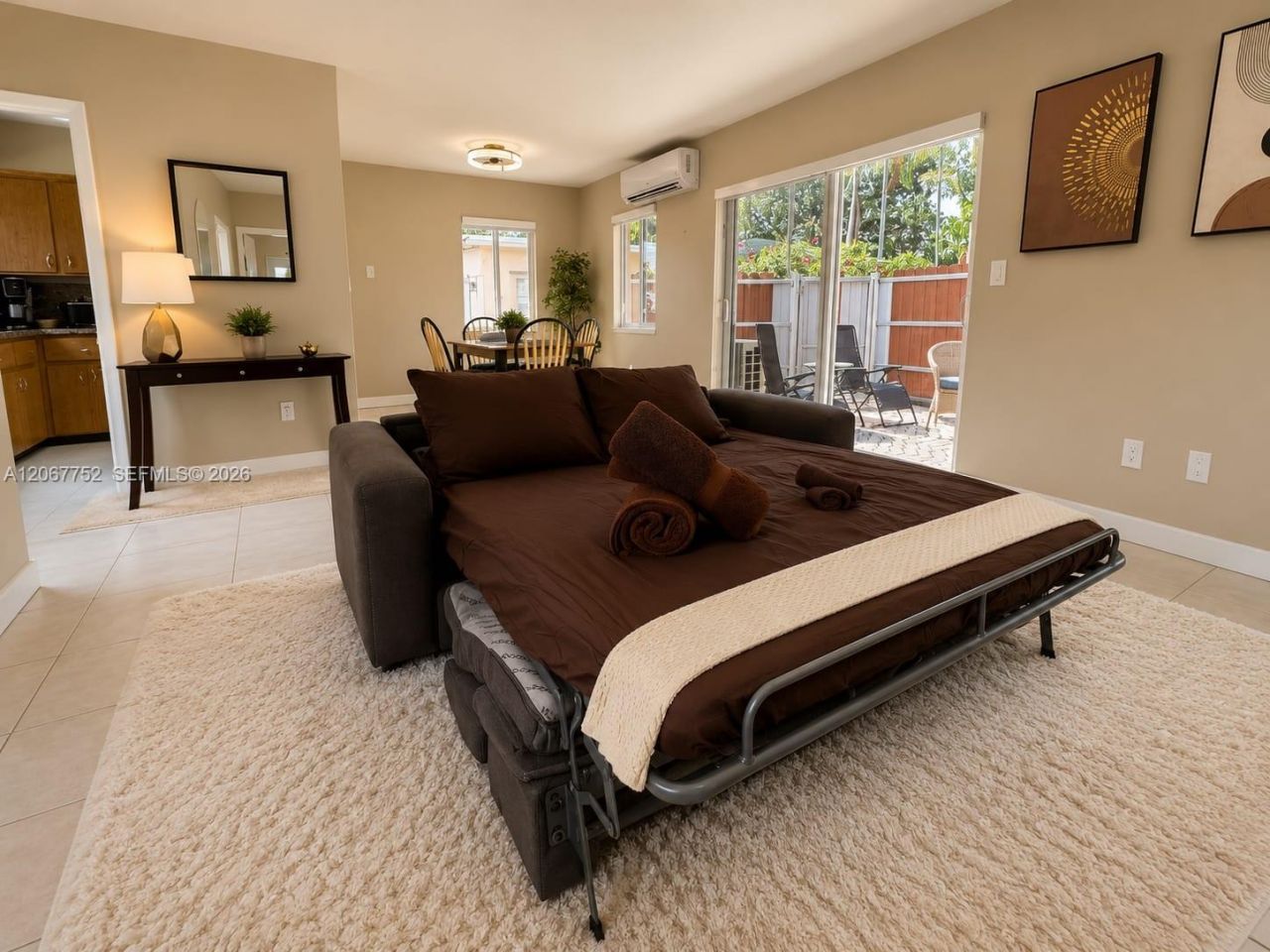 31 SW 8th St, Unit 1, Hallandale Beach, FL 33009 Photo