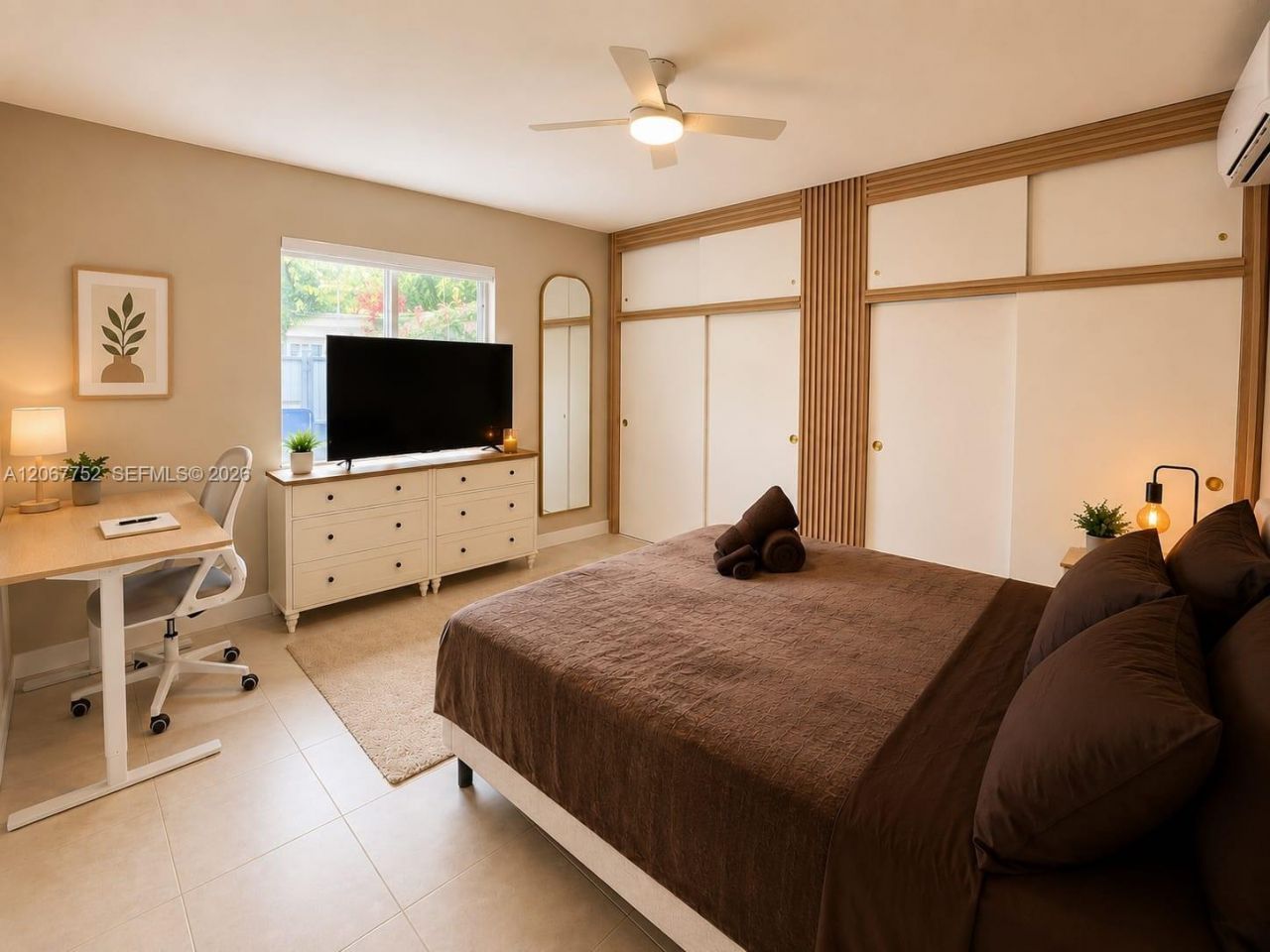 31 SW 8th St, Unit 1, Hallandale Beach, FL 33009 Photo