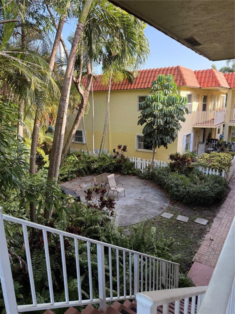 1125 NE 16th Pl , Unit 201, Fort Lauderdale, FL 33305 Photo