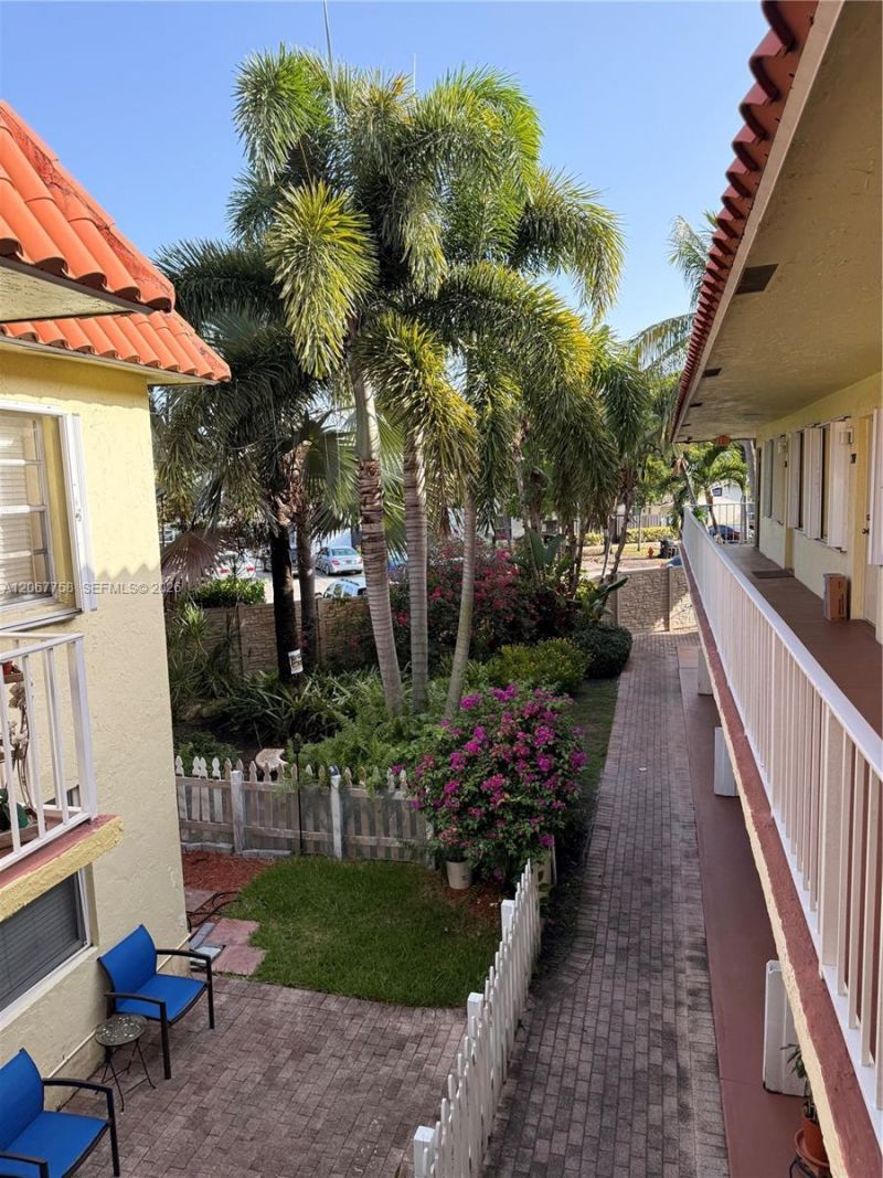 1125 NE 16th Pl , Unit 201, Fort Lauderdale, FL 33305 Photo