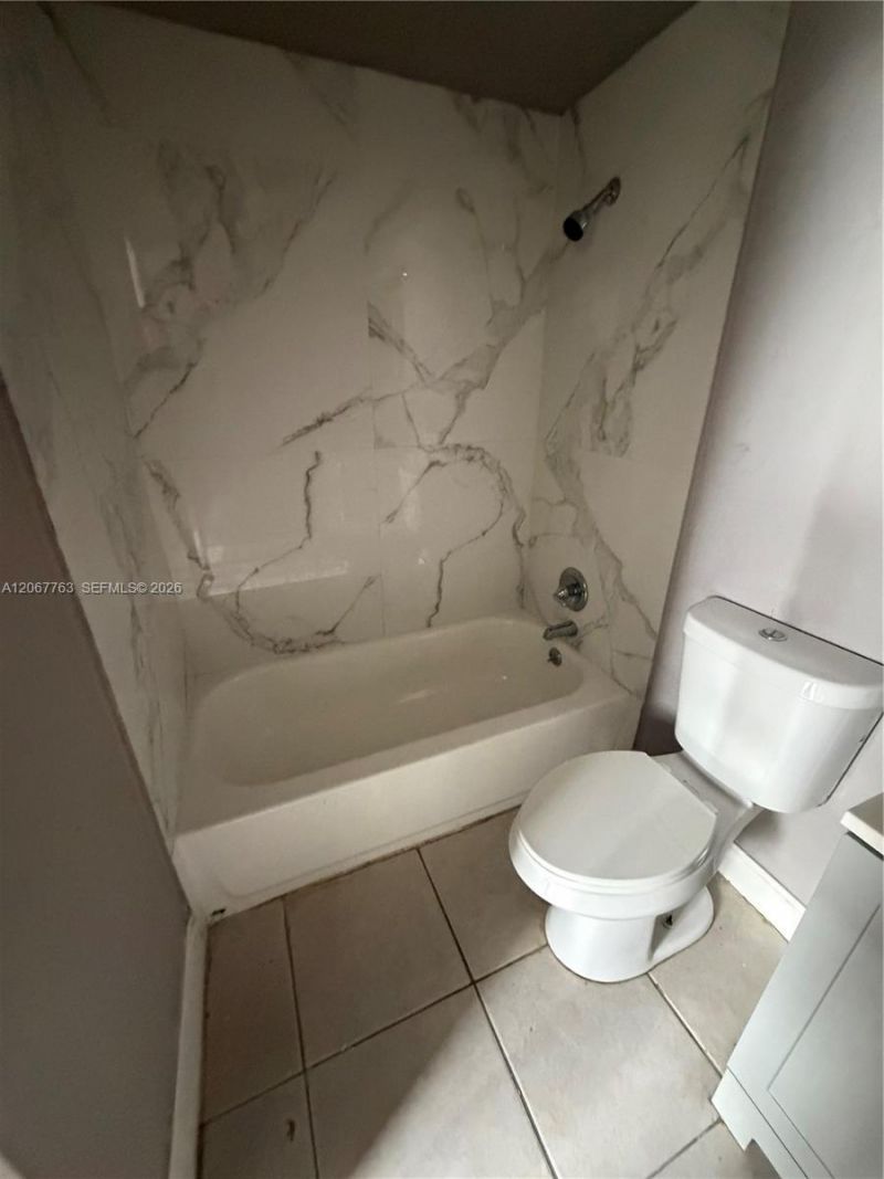 612 NW 2nd Ave, Unit 1, Hallandale Beach, FL 33009 Photo