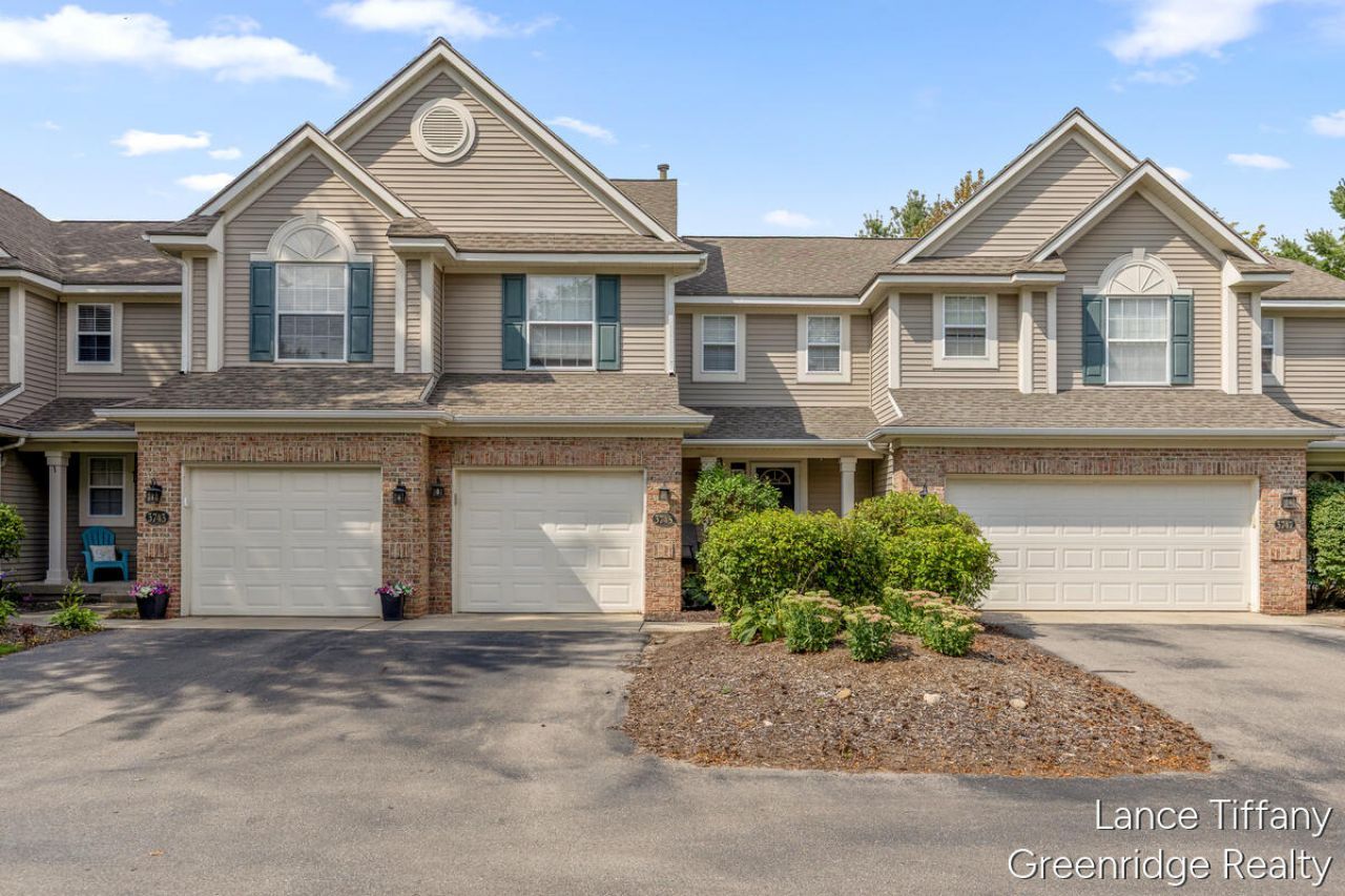 3745 Old Elm Drive Se, Unit 7, Kentwood, MI 49512 Main Photo