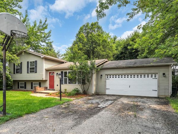 8527 222nd Ave, Salem Lakes, WI 53168