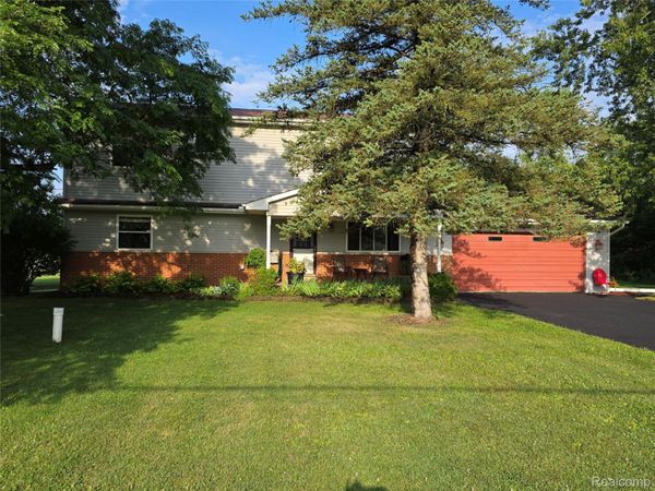 60885 Indian Trail, Ray Township, Mi 48096