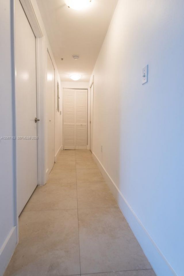 18800 NE 29th Ave , Unit 427, Aventura, FL 33180 Photo