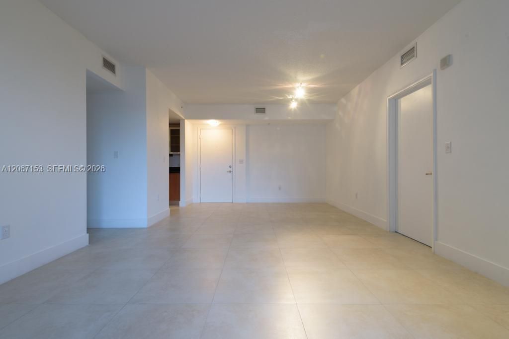 18800 NE 29th Ave , Unit 427, Aventura, FL 33180 Photo