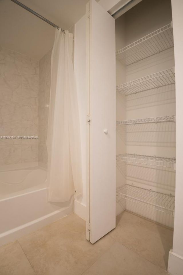 18800 NE 29th Ave , Unit 427, Aventura, FL 33180 Photo