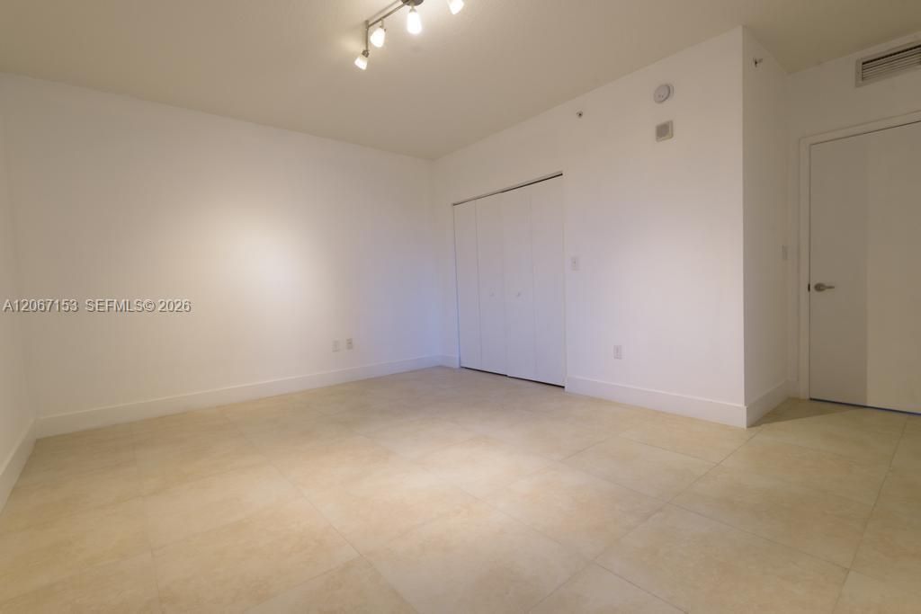 18800 NE 29th Ave , Unit 427, Aventura, FL 33180 Photo
