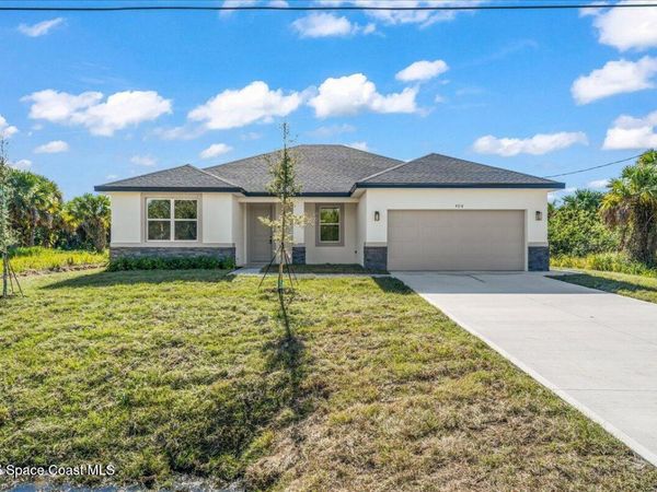 1001 Tide Road SE , Palm Bay, FL 32909