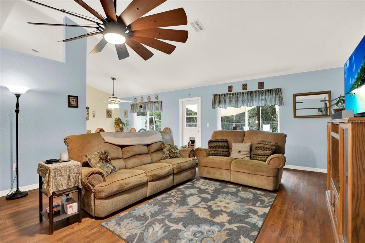 9086 Manchester Street, Spring Hill, FL 34606 Photo