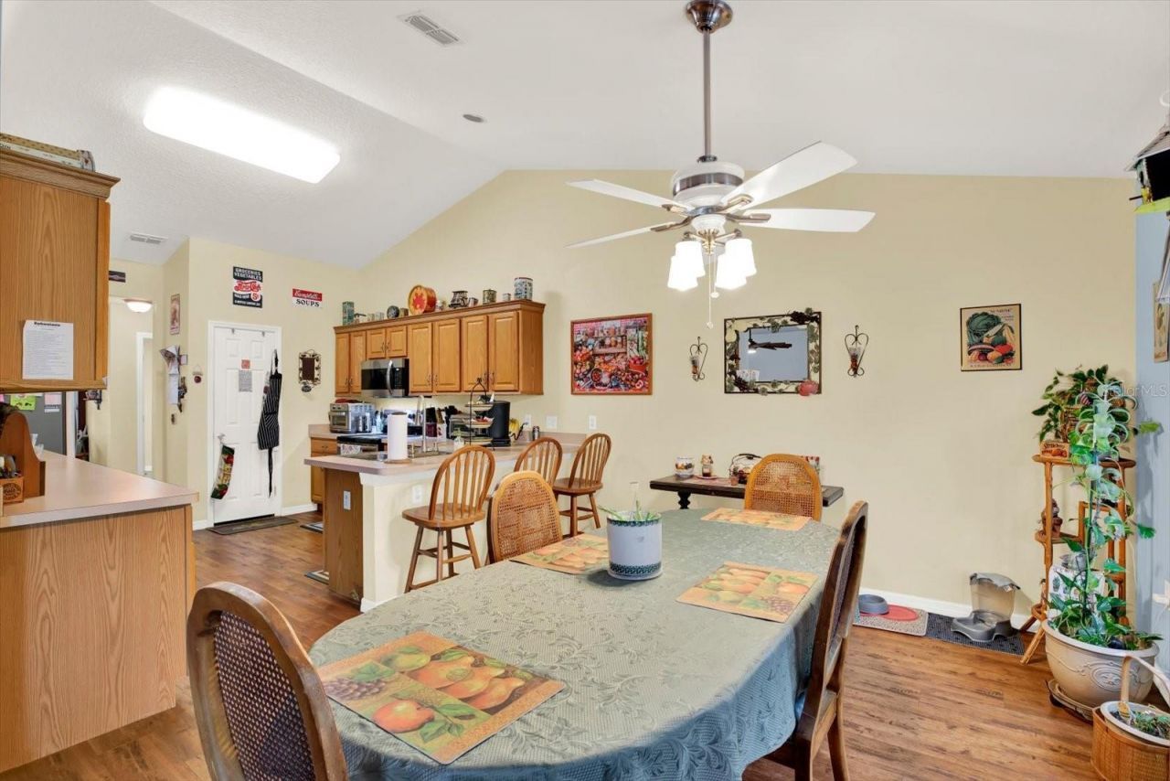 9086 Manchester Street, Spring Hill, FL 34606 Photo