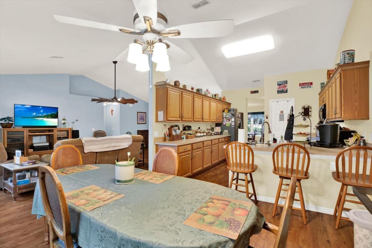 9086 Manchester Street, Spring Hill, FL 34606 Photo
