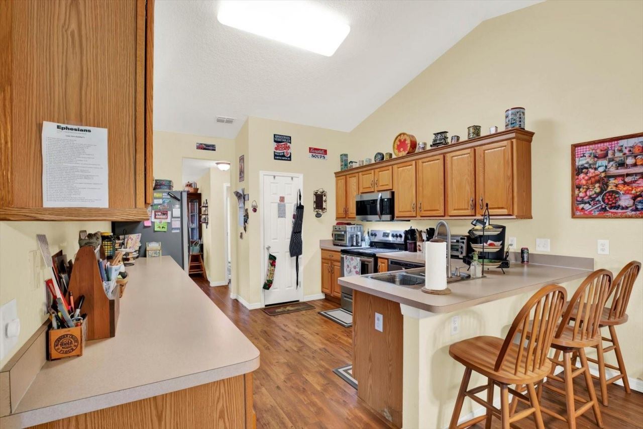 9086 Manchester Street, Spring Hill, FL 34606 Photo