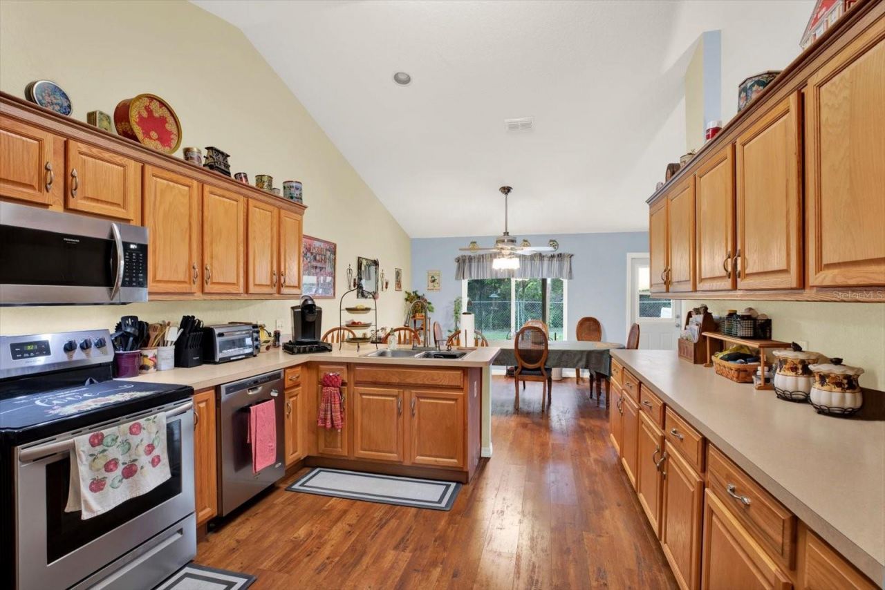 9086 Manchester Street, Spring Hill, FL 34606 Photo
