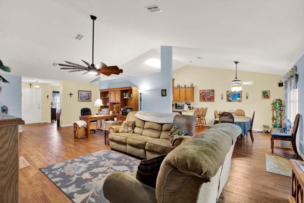 9086 Manchester Street, Spring Hill, FL 34606 Photo