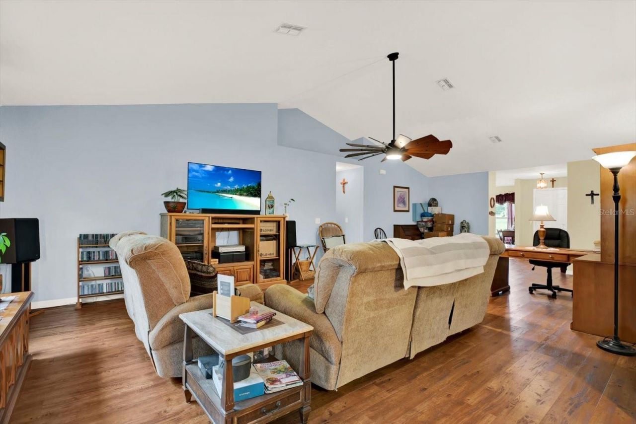 9086 Manchester Street, Spring Hill, FL 34606 Photo