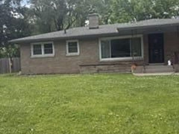 5940 Hayes Place, Merrillville, IN 46410