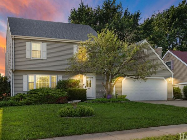 824 Paine Avenue , Lindenhurst, IL 60046