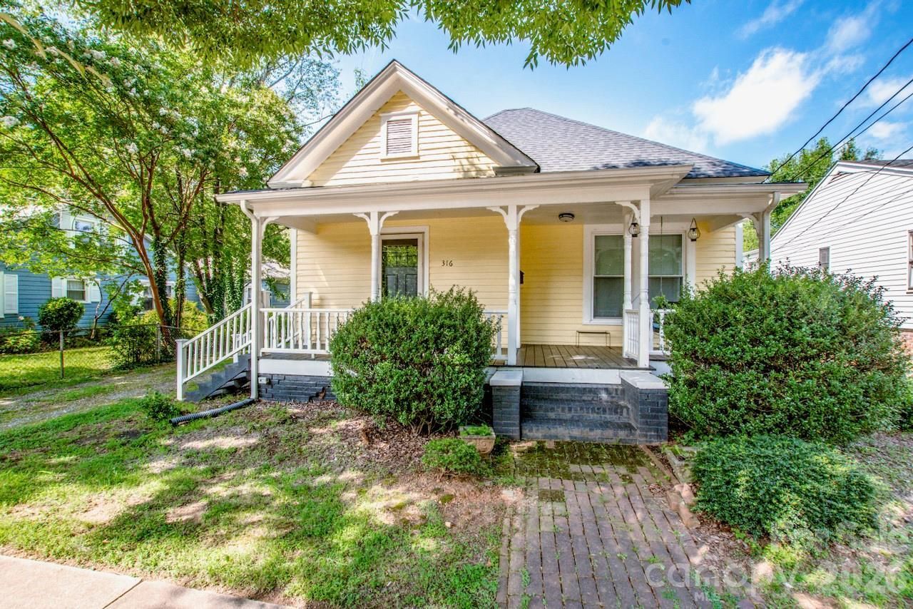 316 S Race Street, Statesville, NC 28677 Main Photo