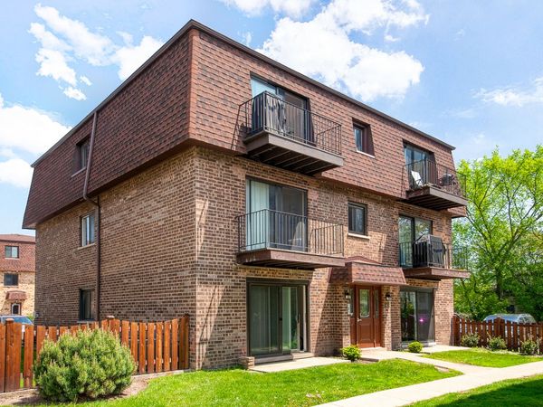 9619 Bianco Terrace , Unit B1, Des Plaines, IL 60016
