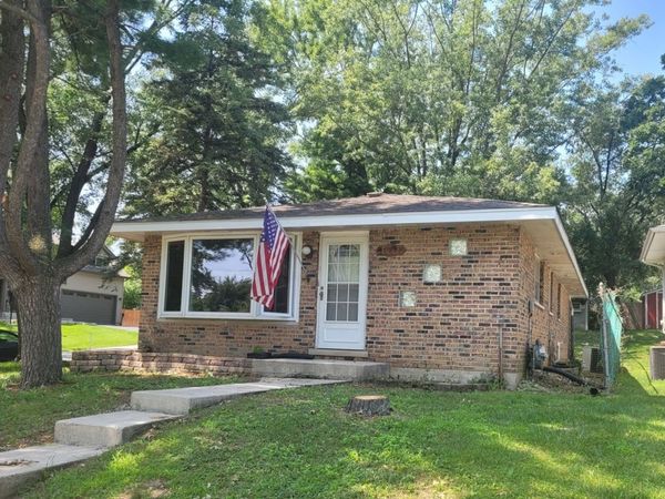 15948 Grove Avenue , Oak Forest, IL 60452