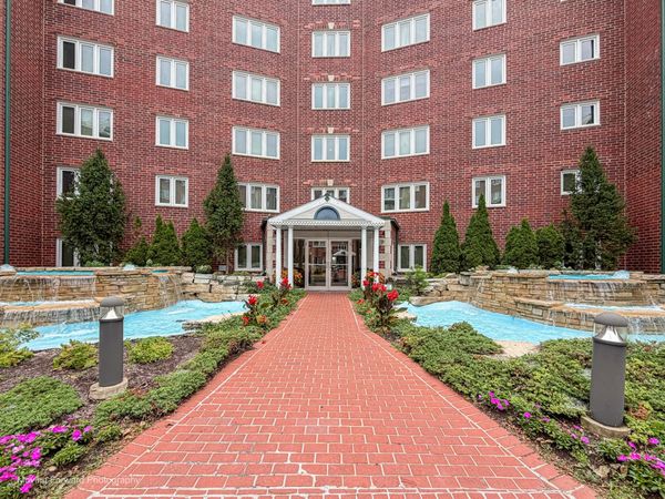 8540 W Foster Avenue , Unit 503, Norridge, IL 60706