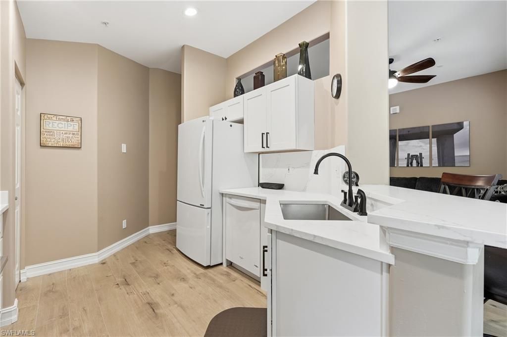 710 Tarpon Cove Dr, Unit 203, Naples, FL 34110 Photo