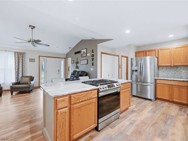 891 Jerry Drive, Hubbard, OH 44425 Photo 13
