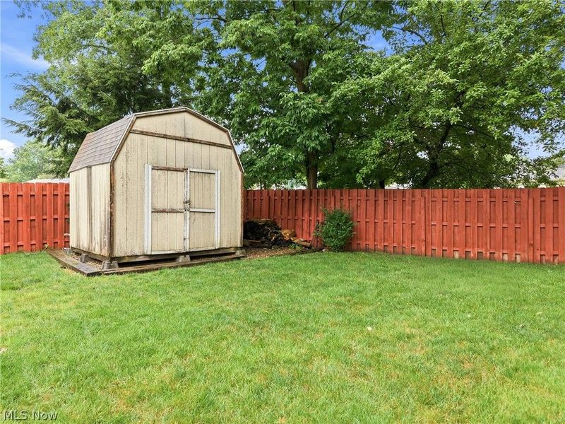 891 Jerry Drive, Hubbard, OH 44425 Photo 8