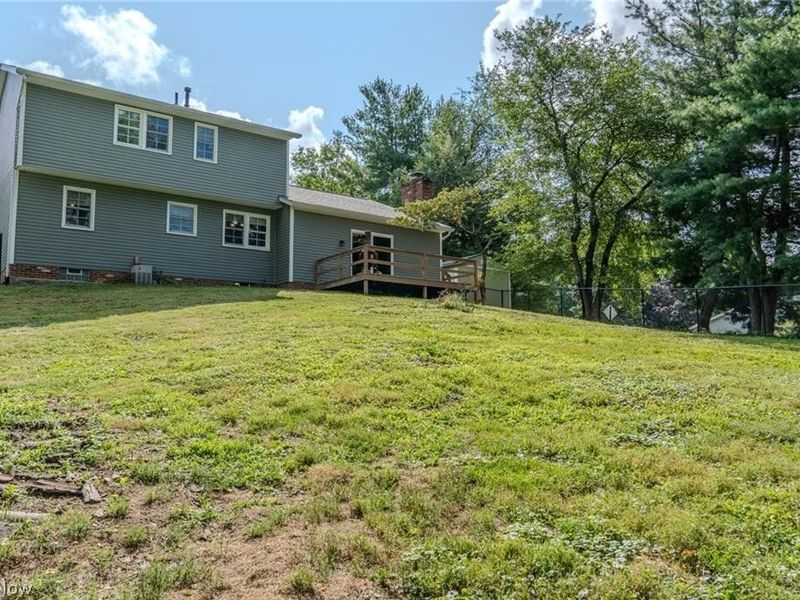 203 Albany Drive NW, Canton, OH 44708 Photo 10