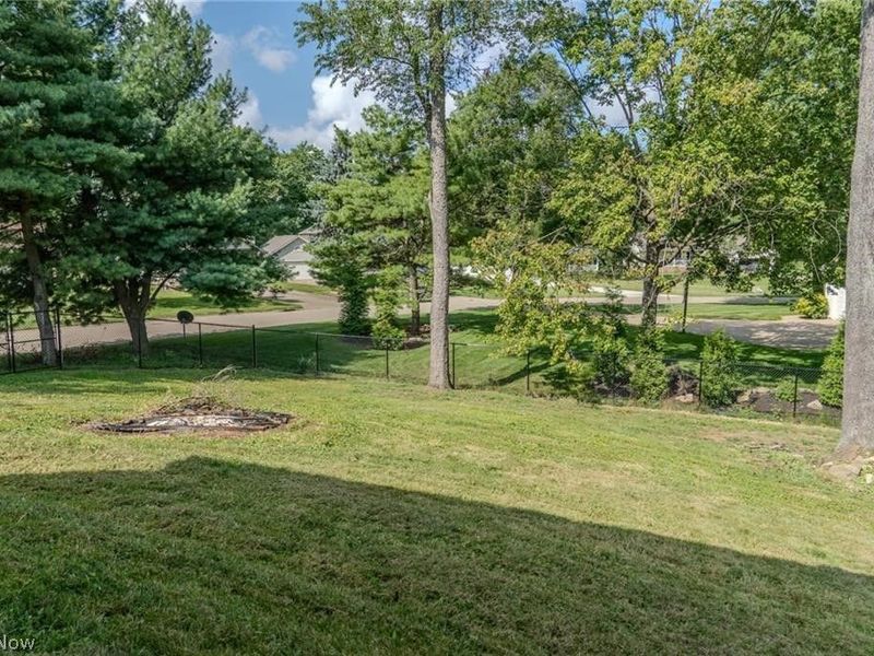 203 Albany Drive NW, Canton, OH 44708 Photo 12