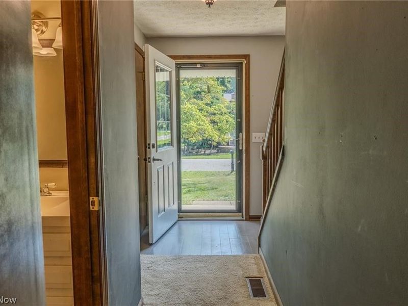 203 Albany Drive NW, Canton, OH 44708 Photo 30