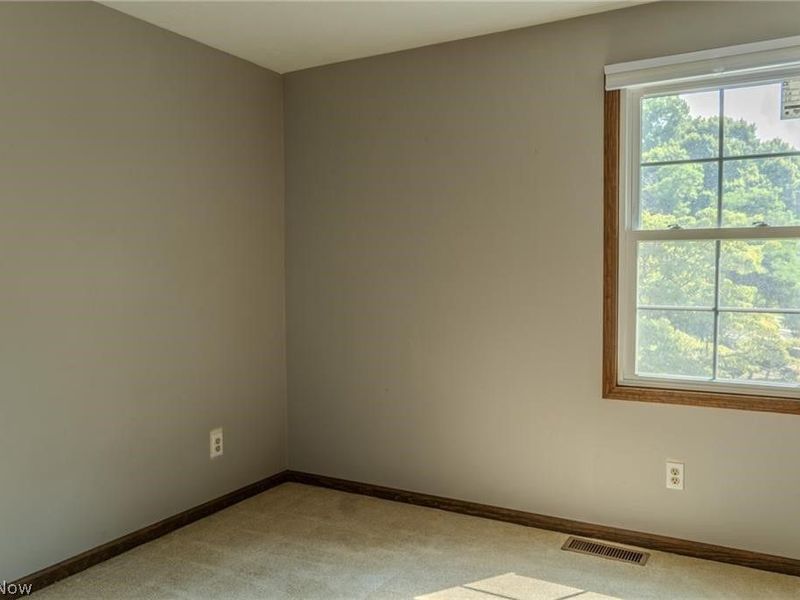 203 Albany Drive NW, Canton, OH 44708 Photo 35