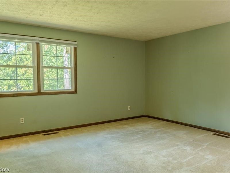 203 Albany Drive NW, Canton, OH 44708 Photo 38