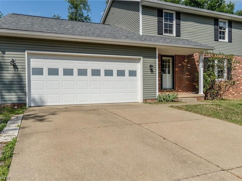 203 Albany Drive NW, Canton, OH 44708 Photo 7