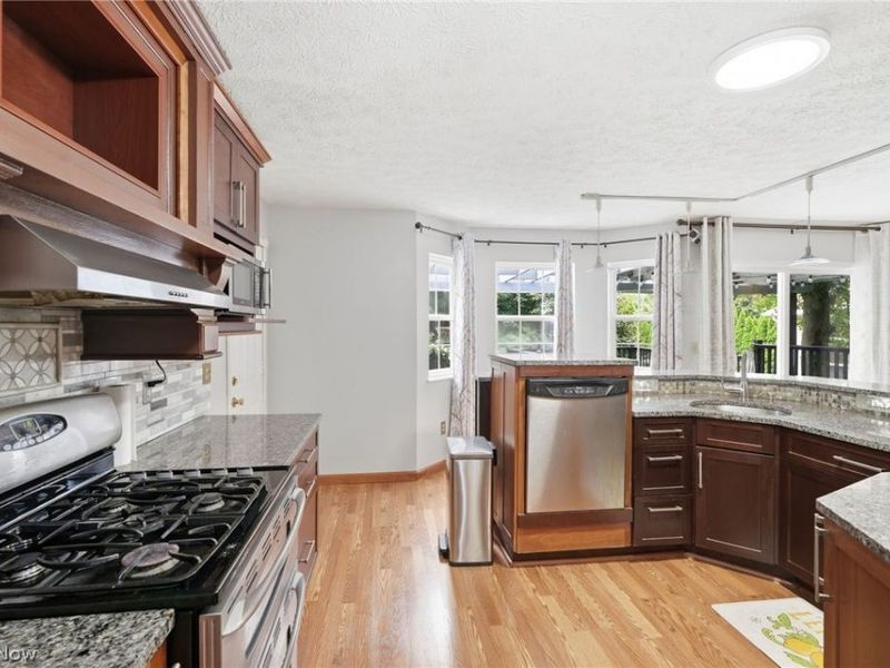 1970 Cherrywood Lane, Akron, OH 44312 Photo 14