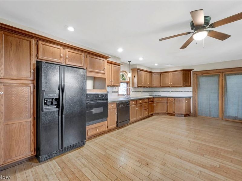 308 Castalia Street , Bellevue, OH 44811 Photo 22