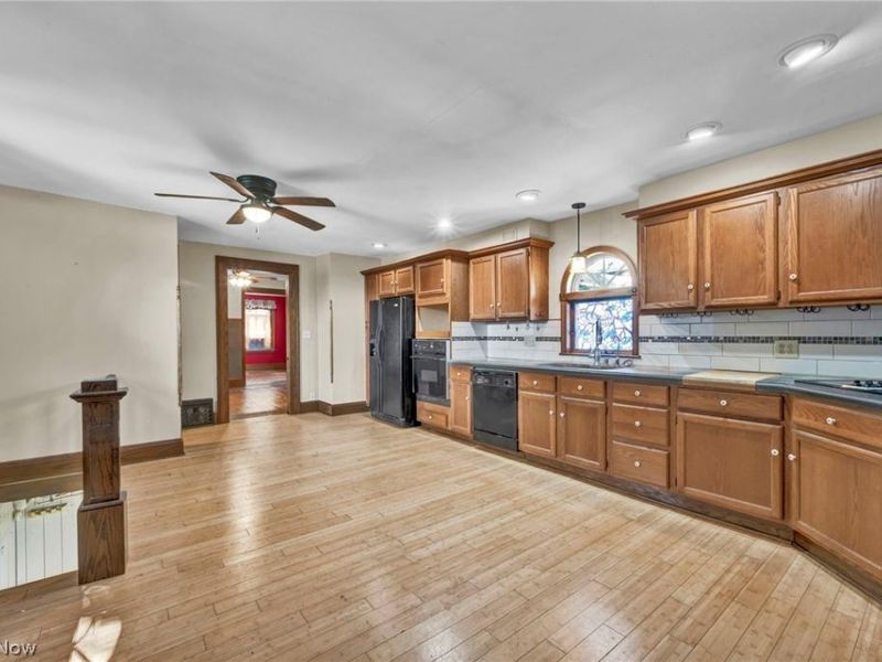 308 Castalia Street , Bellevue, OH 44811 Photo 23