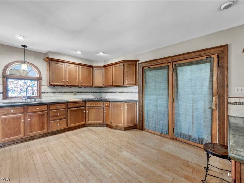 308 Castalia Street , Bellevue, OH 44811 Photo 24