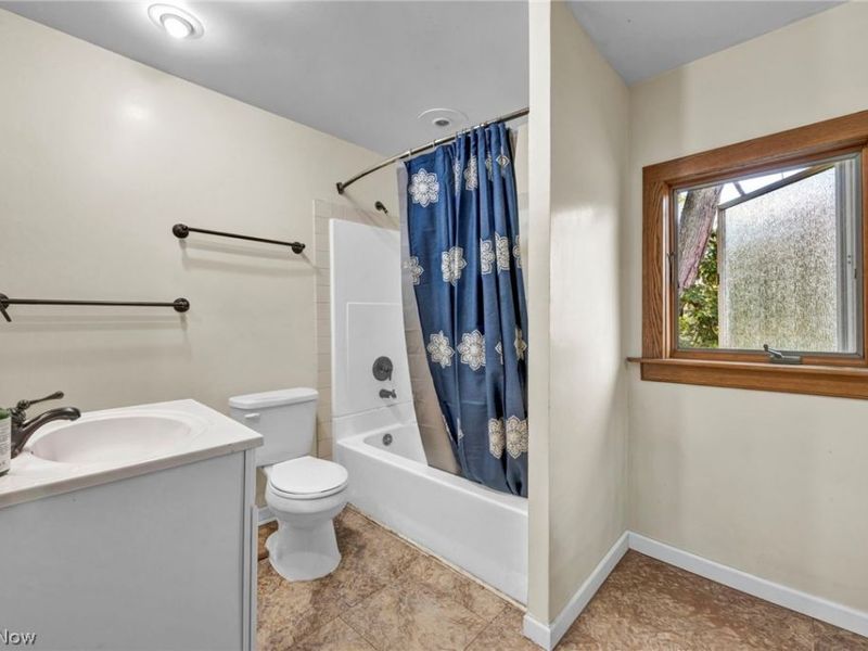 308 Castalia Street , Bellevue, OH 44811 Photo 44
