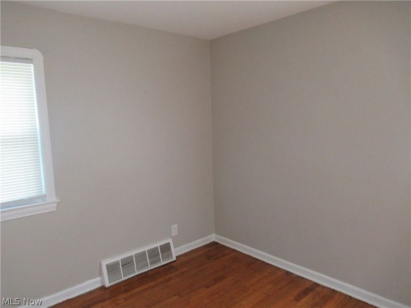5203 Maplecrest Avenue , Parma, OH 44134 Photo 11