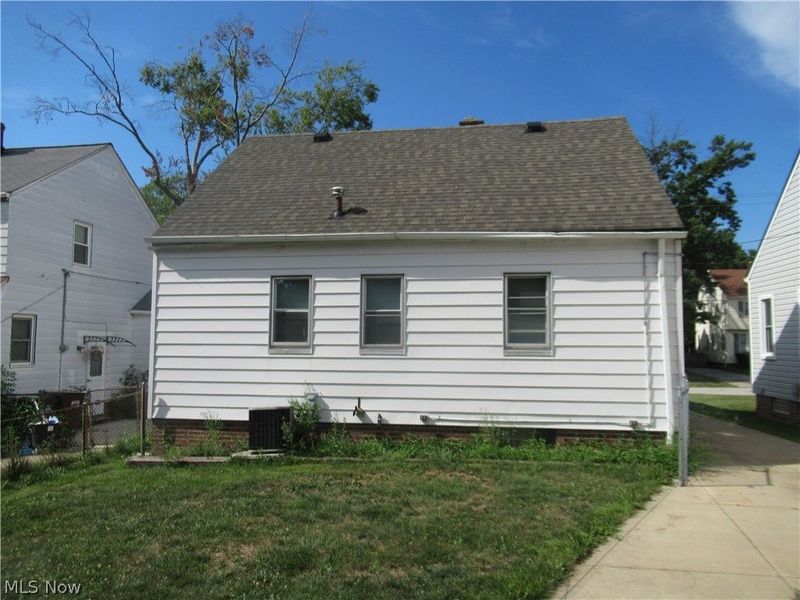5203 Maplecrest Avenue , Parma, OH 44134 Photo 4