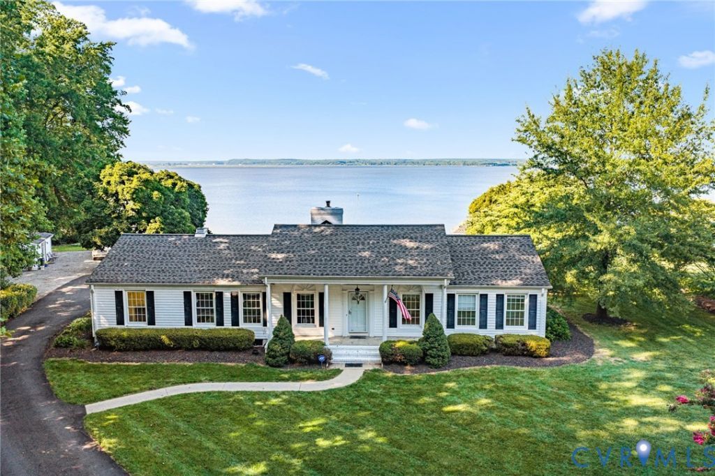182 Wilson Acres Road, Tappahannock, VA 22560 Main Photo