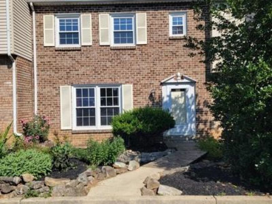 4517 N Hedgerow Drive , Allentown, PA 18103 Main Photo