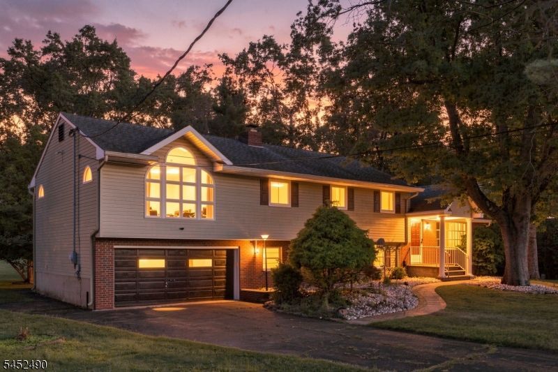 470 Blue Ridge Ave, Piscataway, NJ 08854 Main Photo
