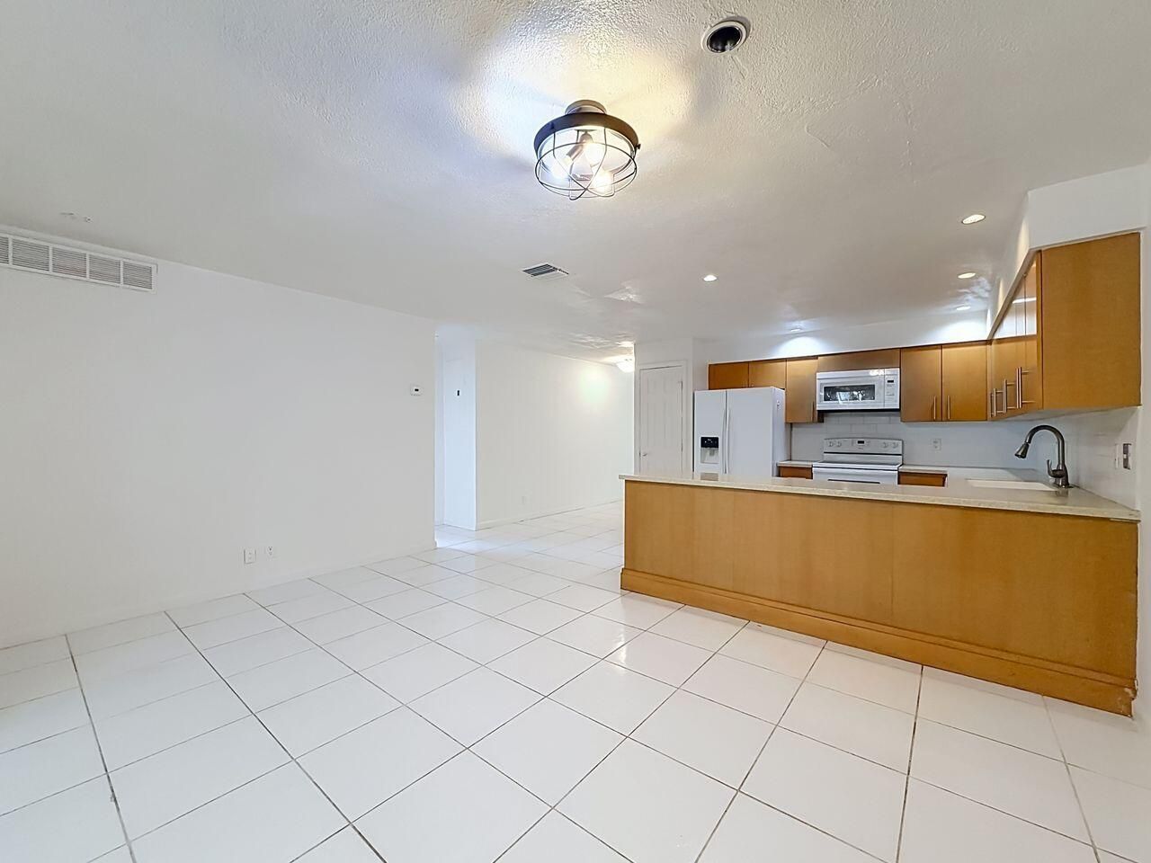 8971 NW 33rd Street, Unit E-W, Coral Springs, FL 33065 Photo